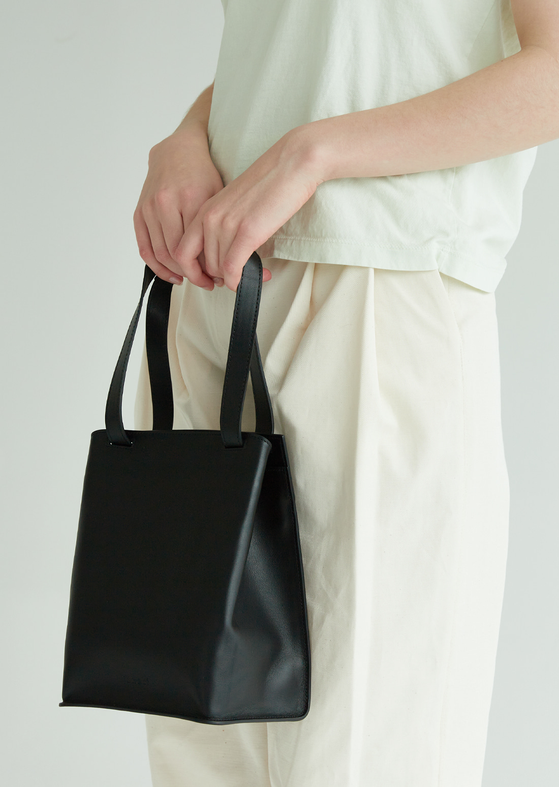 Juneci Leather Multi-Bag(Black)